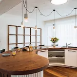 Smart & Living By Ambiente Apartment Bratislava