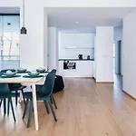 Smart & Living By Ambiente Apartment Bratislava