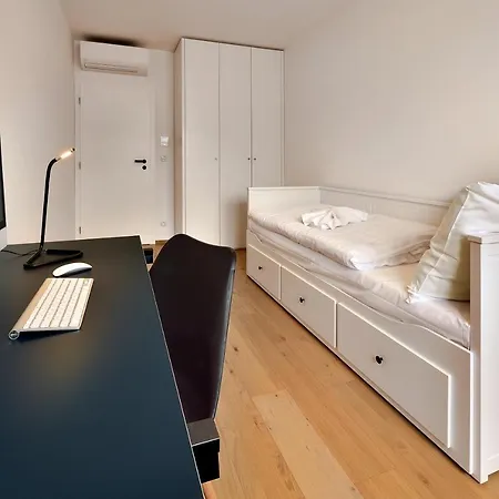 Smart & Living By Ambiente Apartment Pressburg